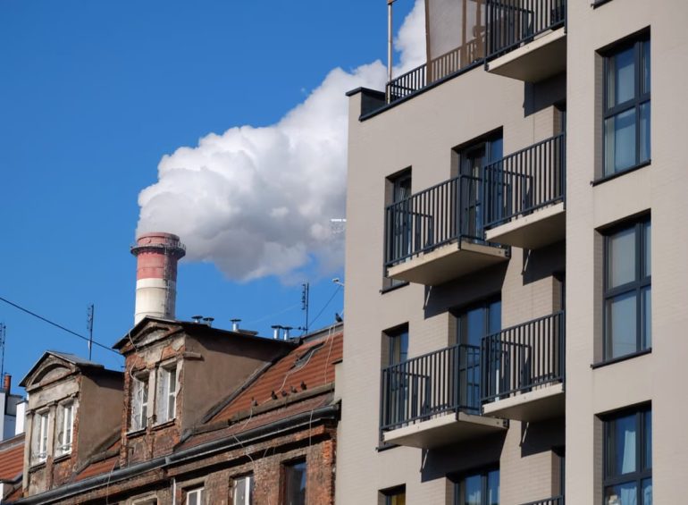 Pourquoi la qualité de l'air intérieur devient un enjeu central au Québec