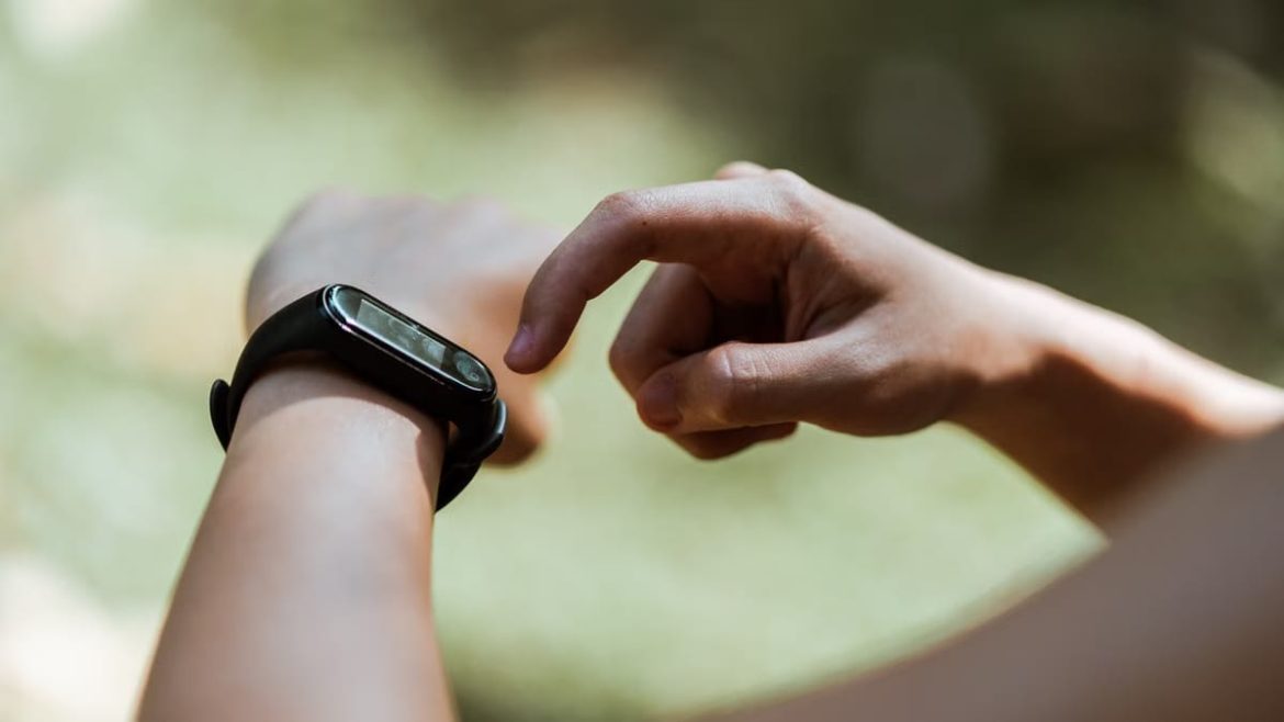 Choisir un appareil fitness connecté 2026 : guide complet