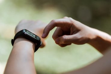 Choisir un appareil fitness connecté 2026 : guide complet