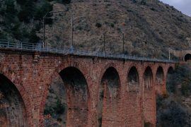 Voyager en train en France : 5 itinéraires insolites à explorer
